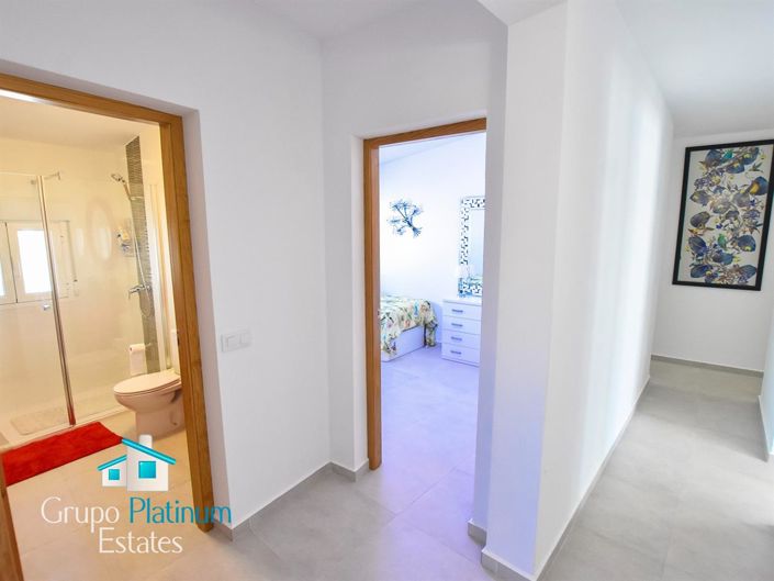 Image No.22-5 Bed Villa for sale