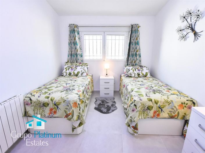 Image No.26-5 Bed Villa for sale