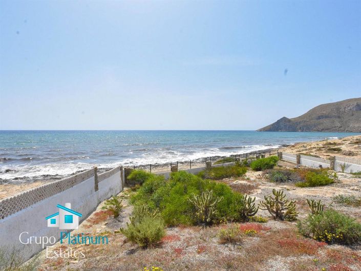 Image No.3-5 Bed Villa for sale