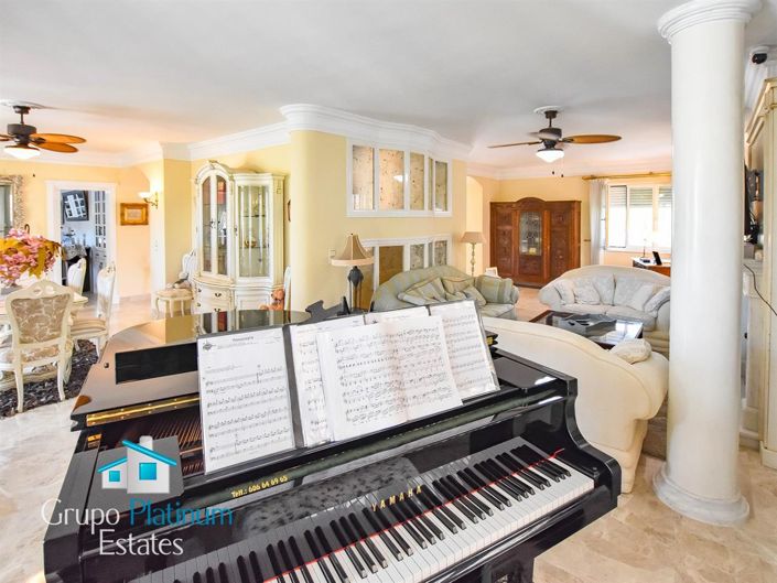 Image No.12-3 Bed Villa for sale