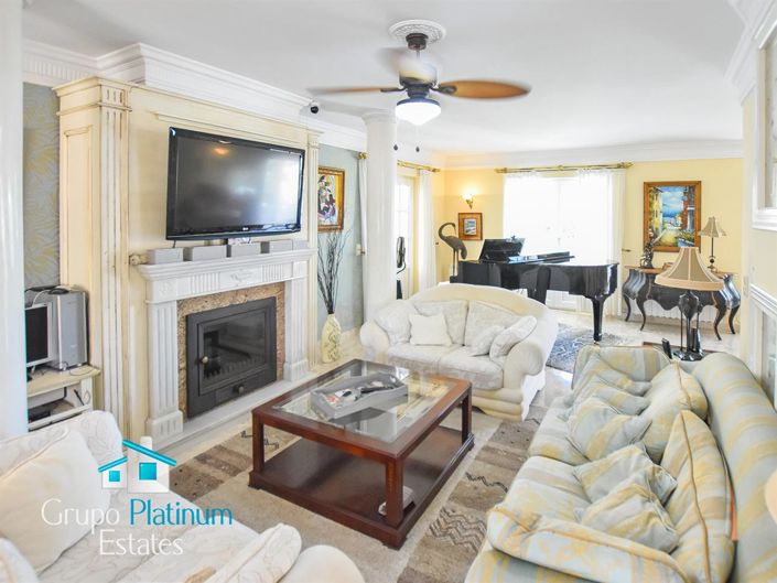 Image No.9-3 Bed Villa for sale