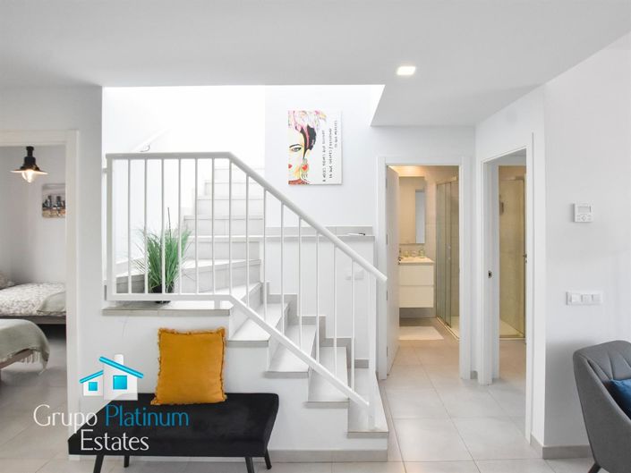Image No.12-2 Bed Property for sale