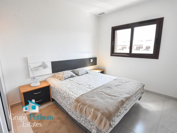 Image No.13-2 Bed Property for sale
