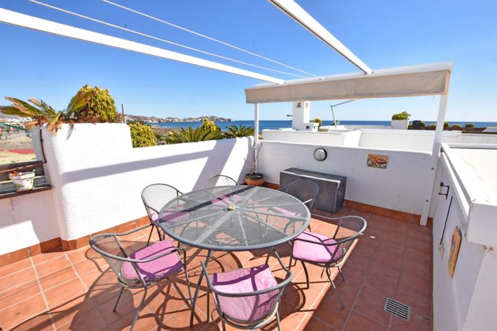 Image No.33-2 Bed Property for sale