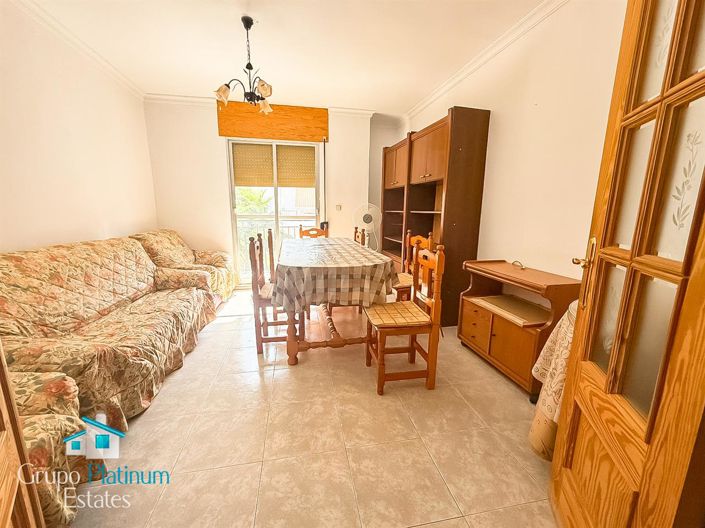 Image No.4-4 Bed Property for sale