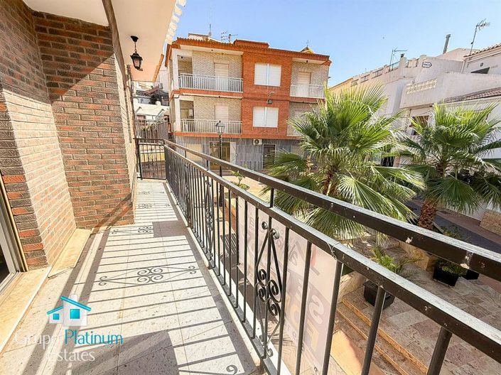 Image No.7-4 Bed Property for sale