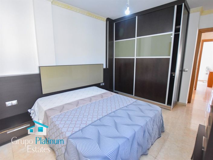 Image No.14-5 Bed Property for sale