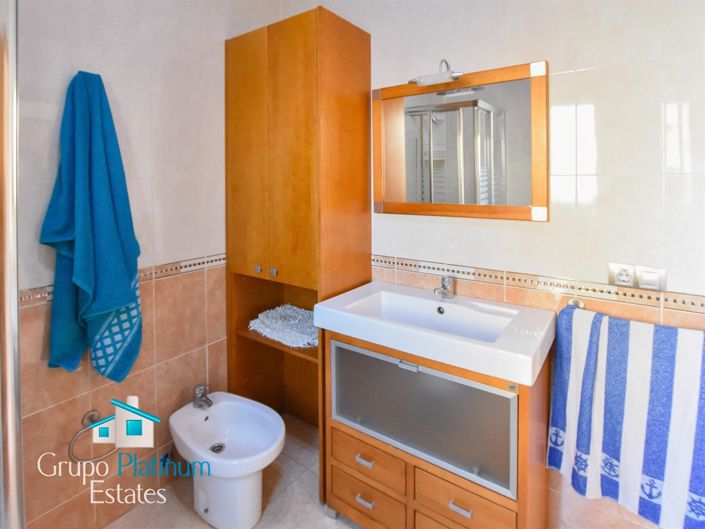 Image No.7-5 Bed Property for sale