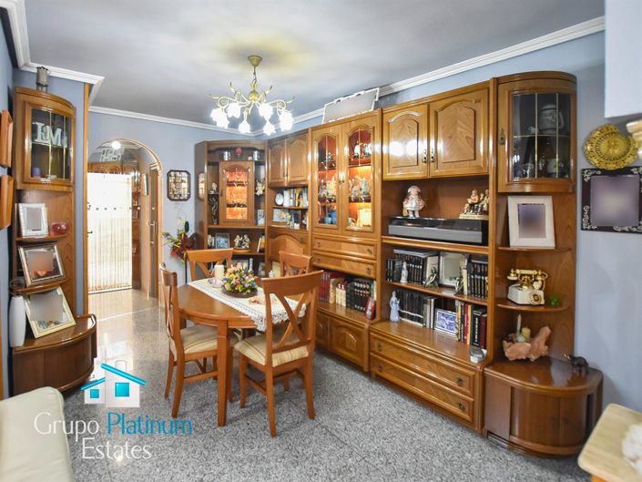 Image No.8-3 Bed Property for sale