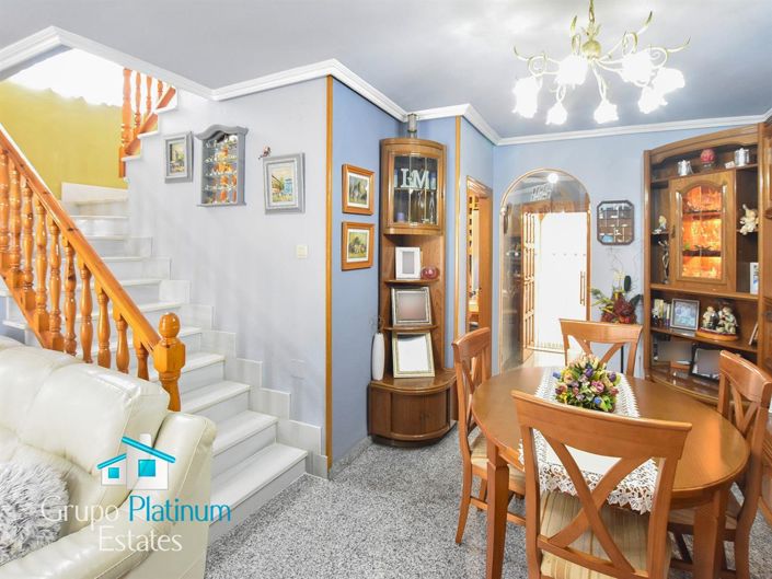 Image No.9-3 Bed Property for sale