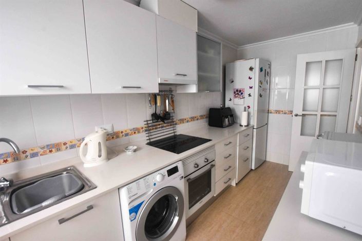 Image No.13-3 Bed Property for sale