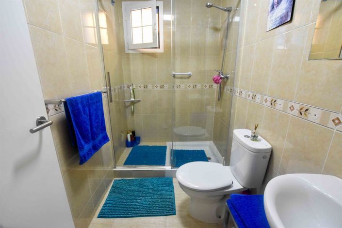 Image No.21-3 Bed Property for sale