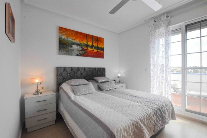 Image No.22-3 Bed Property for sale