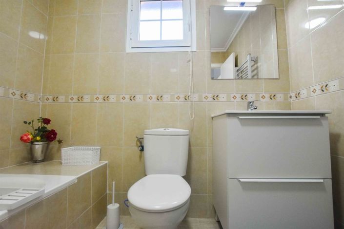 Image No.33-3 Bed Property for sale