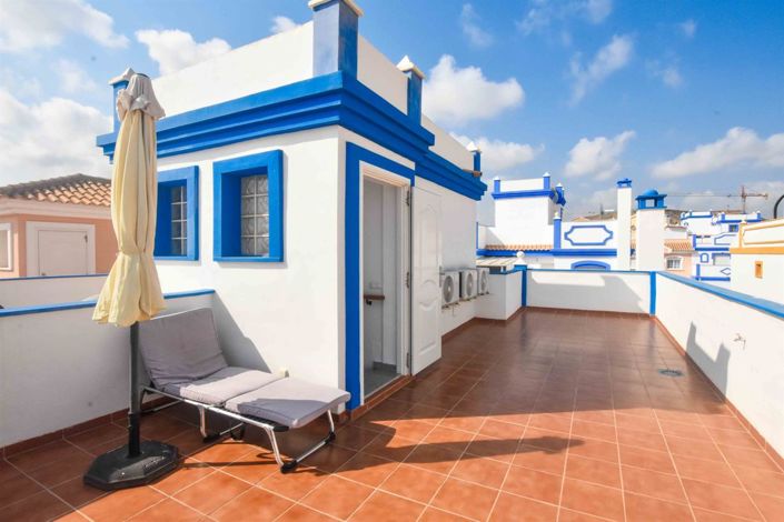 Image No.35-3 Bed Property for sale