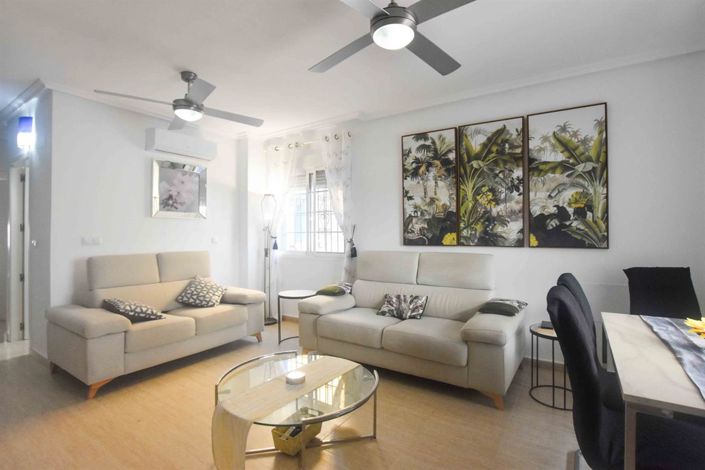 Image No.6-3 Bed Property for sale