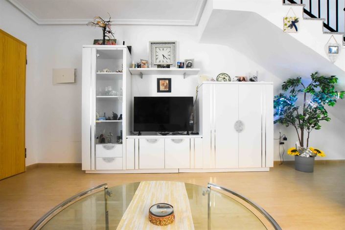 Image No.9-3 Bed Property for sale