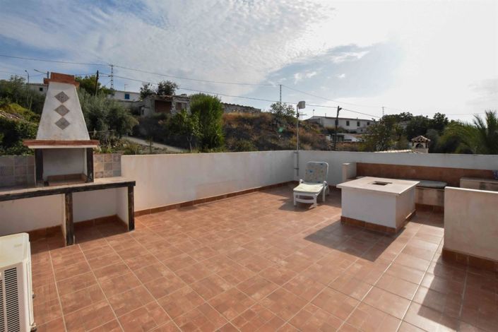 Image No.12-3 Bed Villa for sale