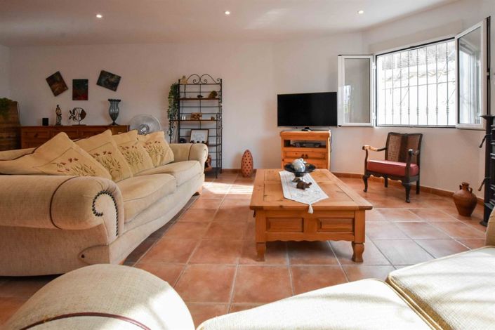 Image No.17-3 Bed Villa for sale