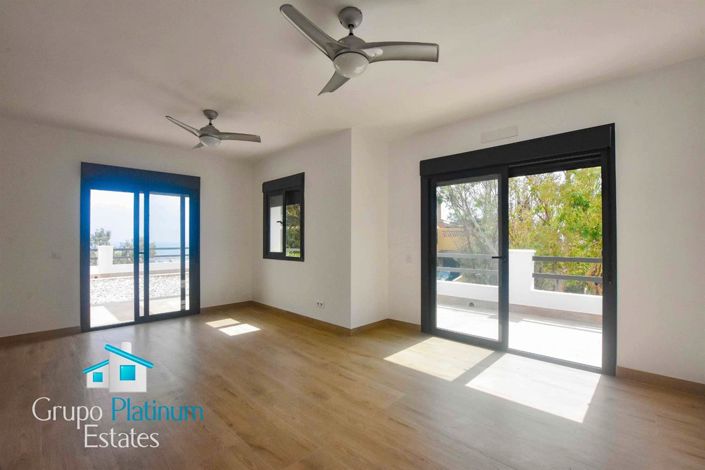 Image No.21-2 Bed Villa for sale