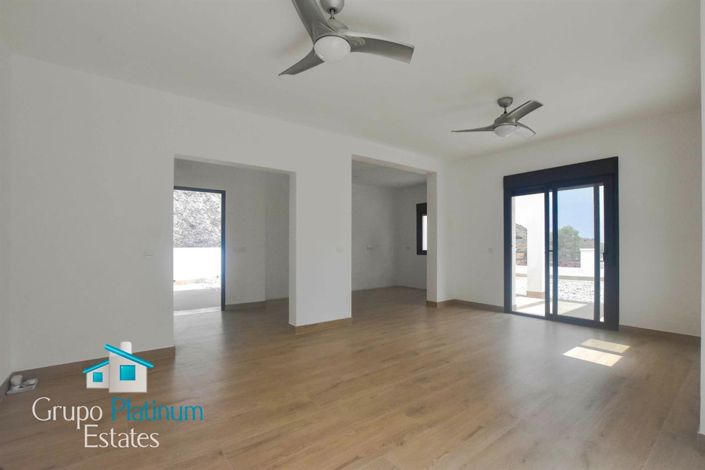 Image No.22-2 Bed Villa for sale