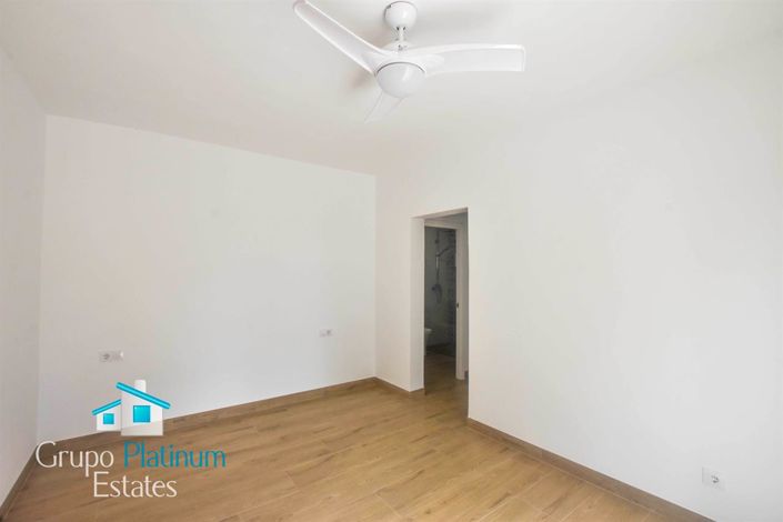 Image No.31-2 Bed Villa for sale