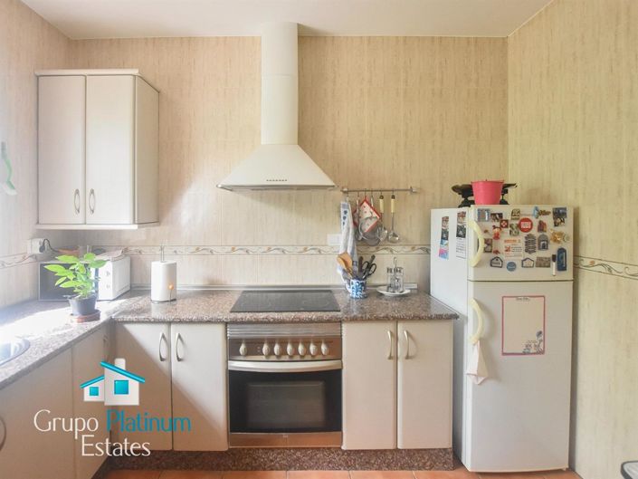 Image No.14-5 Bed Property for sale