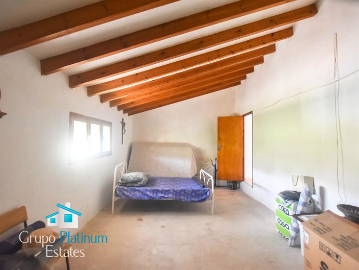 Image No.22-5 Bed Property for sale