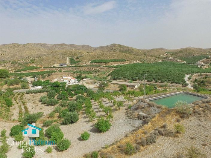 Image No.33-5 Bed Property for sale