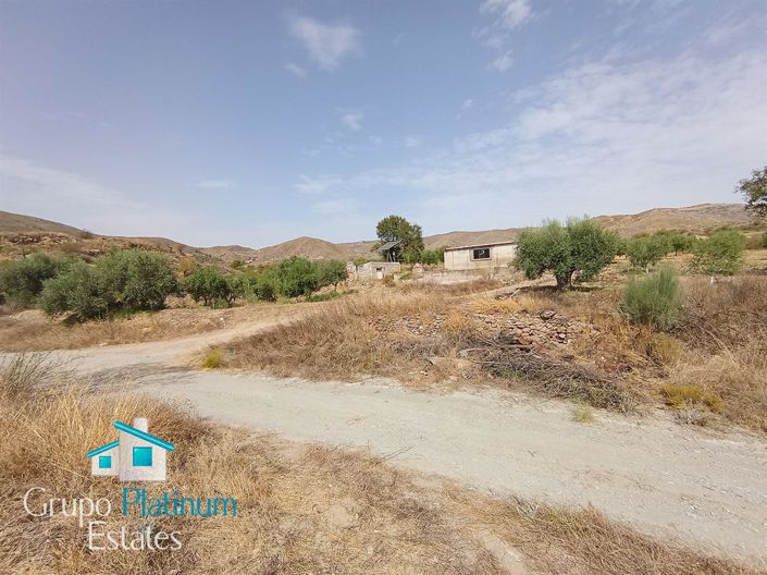 Image No.31-5 Bed Property for sale