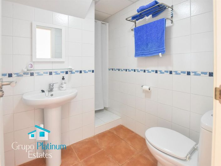 Image No.10-3 Bed Property for sale