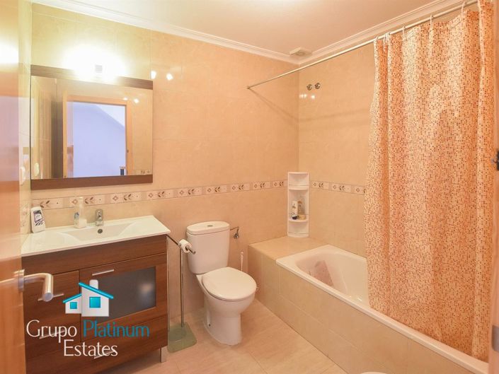 Image No.13-3 Bed Property for sale