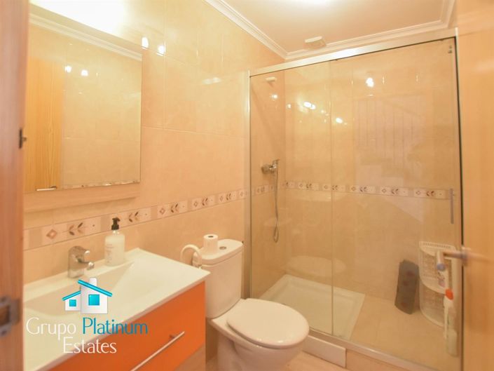 Image No.6-3 Bed Property for sale