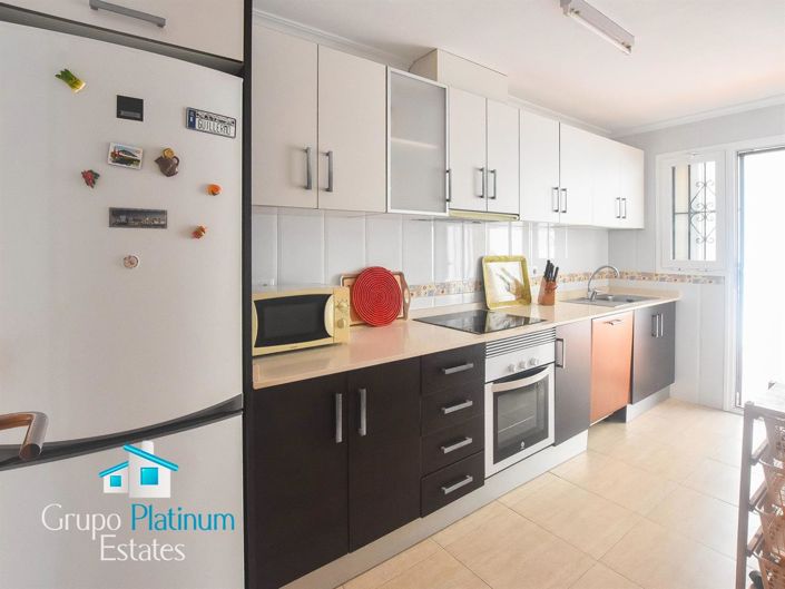 Image No.9-3 Bed Property for sale