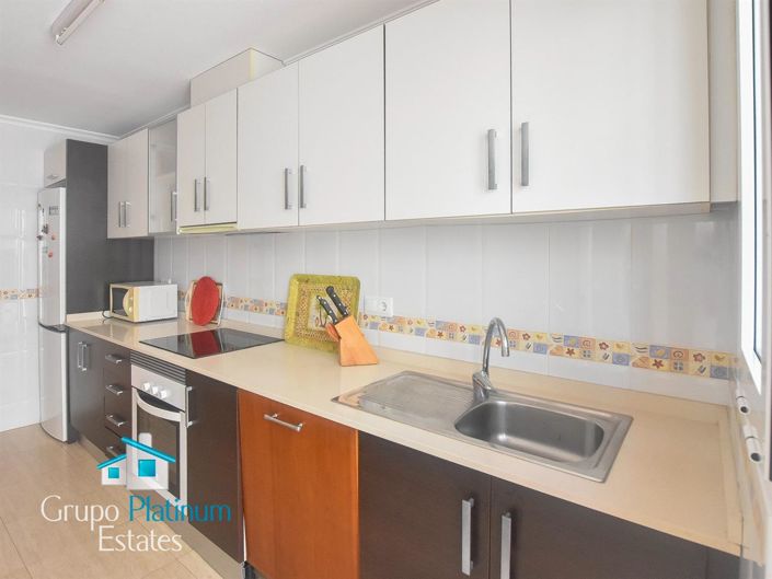 Image No.10-3 Bed Property for sale