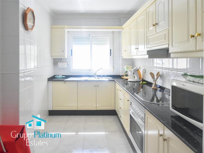 Image No.12-3 Bed Apartment for sale