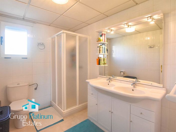 Image No.16-3 Bed Apartment for sale