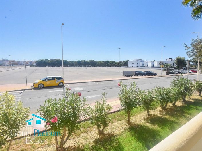 Image No.8-3 Bed Apartment for sale