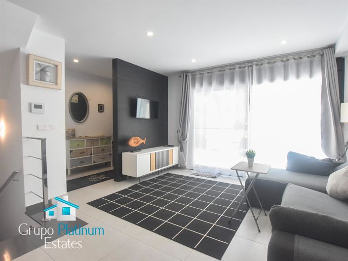 Image No.7-3 Bed Property for sale