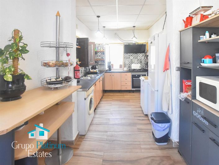 Image No.12-4 Bed Villa for sale