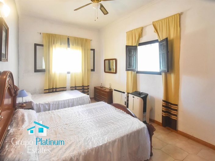 Image No.21-4 Bed Villa for sale