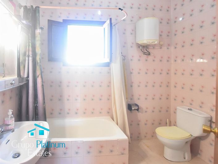 Image No.23-4 Bed Villa for sale