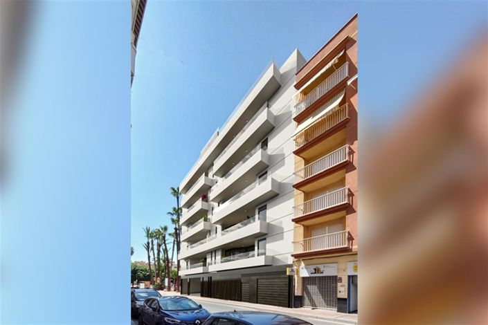 Image No.10-3 Bed Apartment for sale