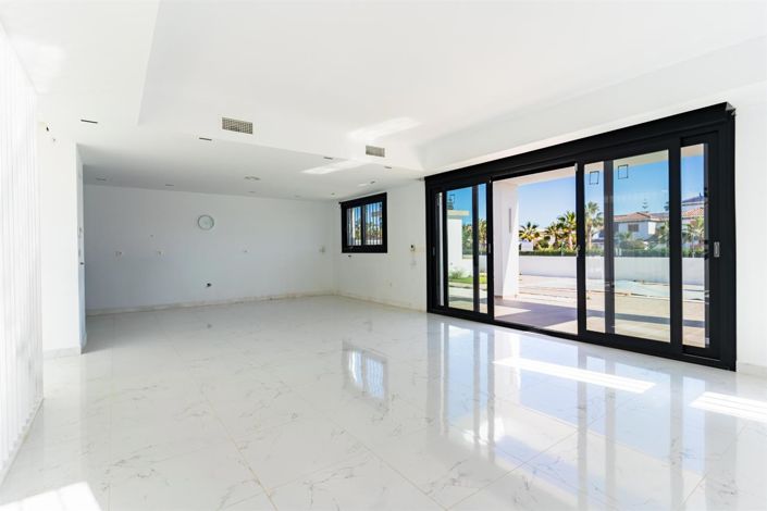 Image No.37-Villa de 4 chambres à vendre à Vera Playa