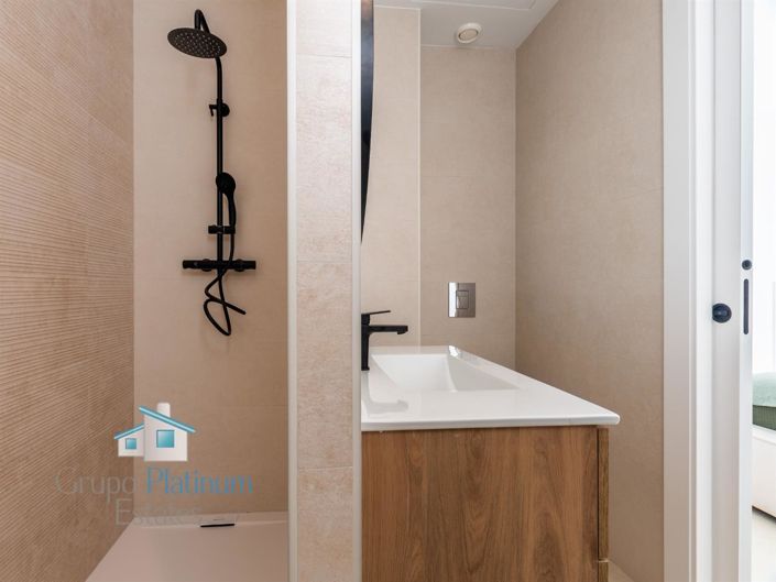 Image No.11-3 Bed Villa for sale