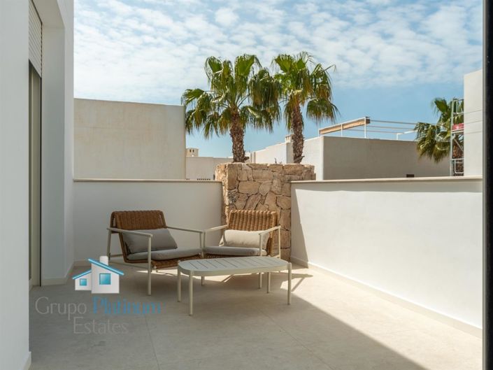 Image No.19-3 Bed Villa for sale