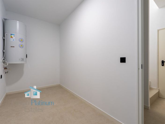 Image No.34-3 Bed Villa for sale