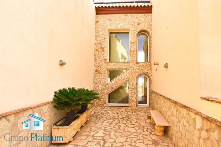 Image No.10-2 Bed Apartment for sale