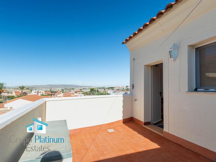 Image No.20-3 Bed Property for sale