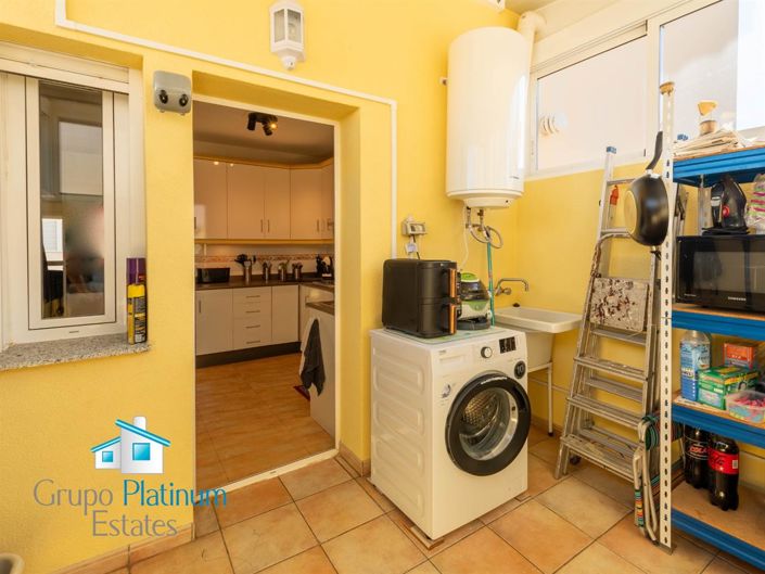 Image No.8-3 Bed Property for sale